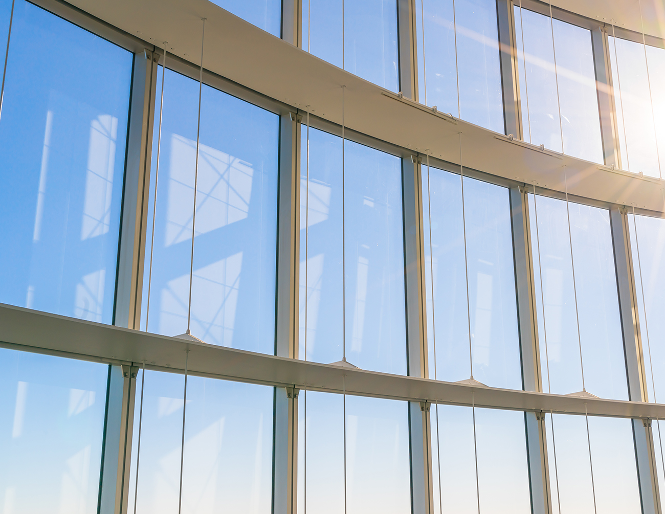 Aluminium & Glass Centre Curtains